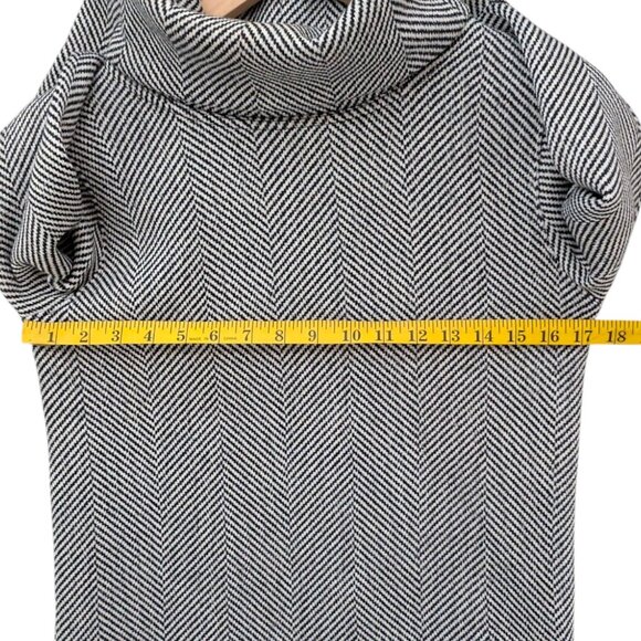 J.CREW Funnelneck Pullover Sweater Womens Black White Herringbone Size XS - Picture 6 of 8